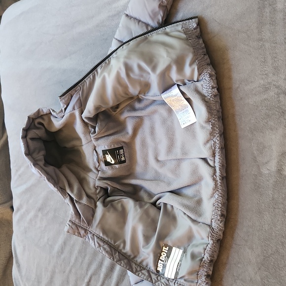 Toddler Nike coat and winter boots - Picture 3 of 12